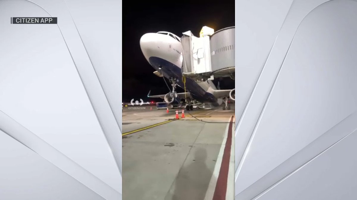 Videos show JetBlue plane tilt backward at JFK NBC New York