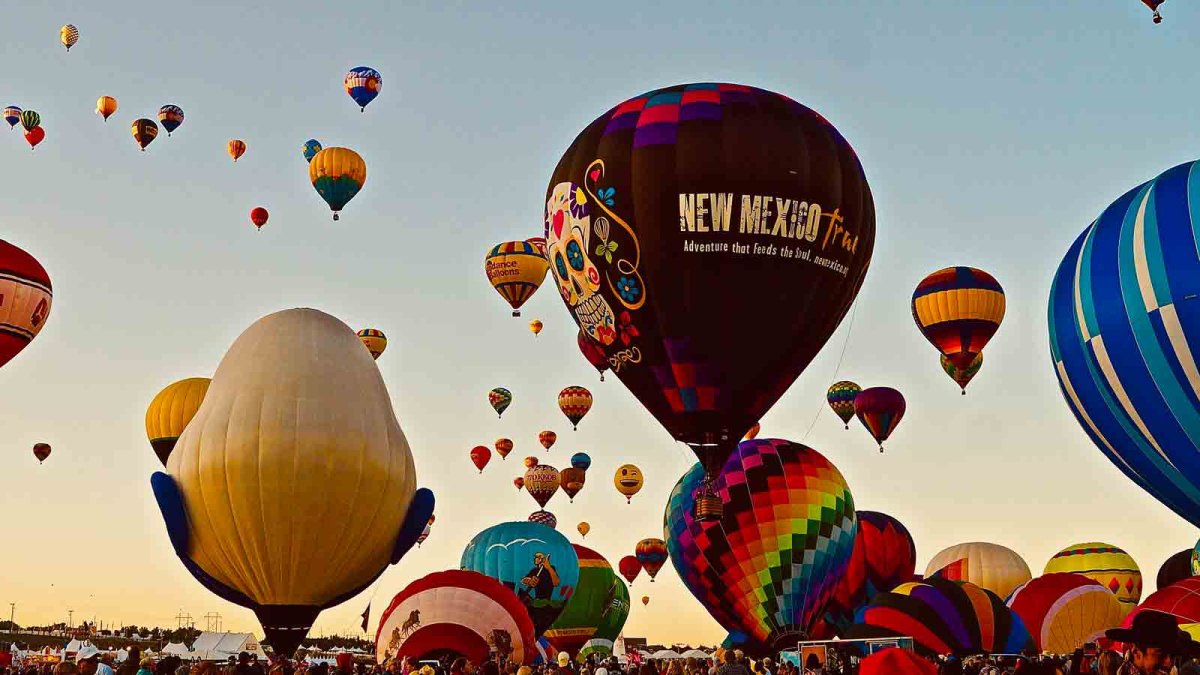 Albuquerque International Balloon Fiesta colors the New Mexico sky