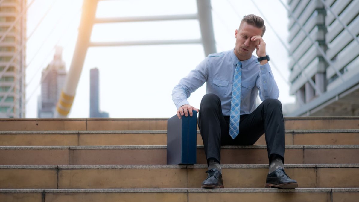 'Money dysmorphia' could be keeping you from building wealth, expert says – NBC New York - Vimarsana News