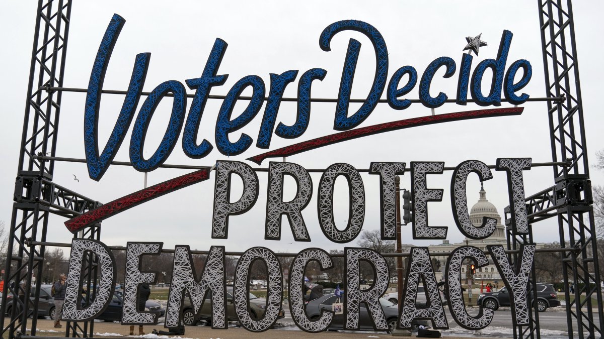 Fears of political violence grow as 2024 campaign looms – NBC New York - Vimarsana News