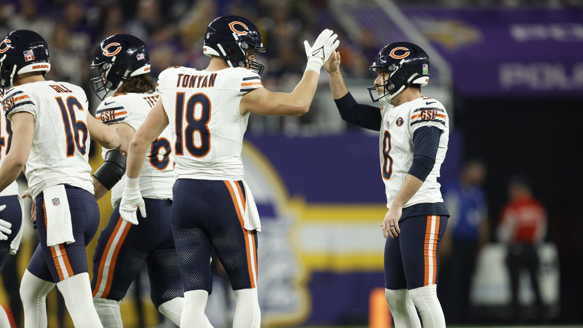 Five Standouts and Disappointments from Bears’ 12-10 Victory against Vikings – NBC New York