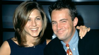 American actress Jennifer Aniston and Canadian-American actor Matthew Perry.