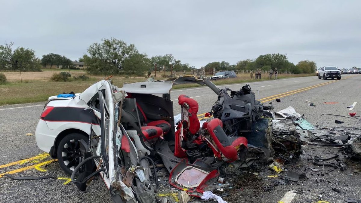 8 Killed After Driver Suspected Of Human Smuggling Crashes In Texas