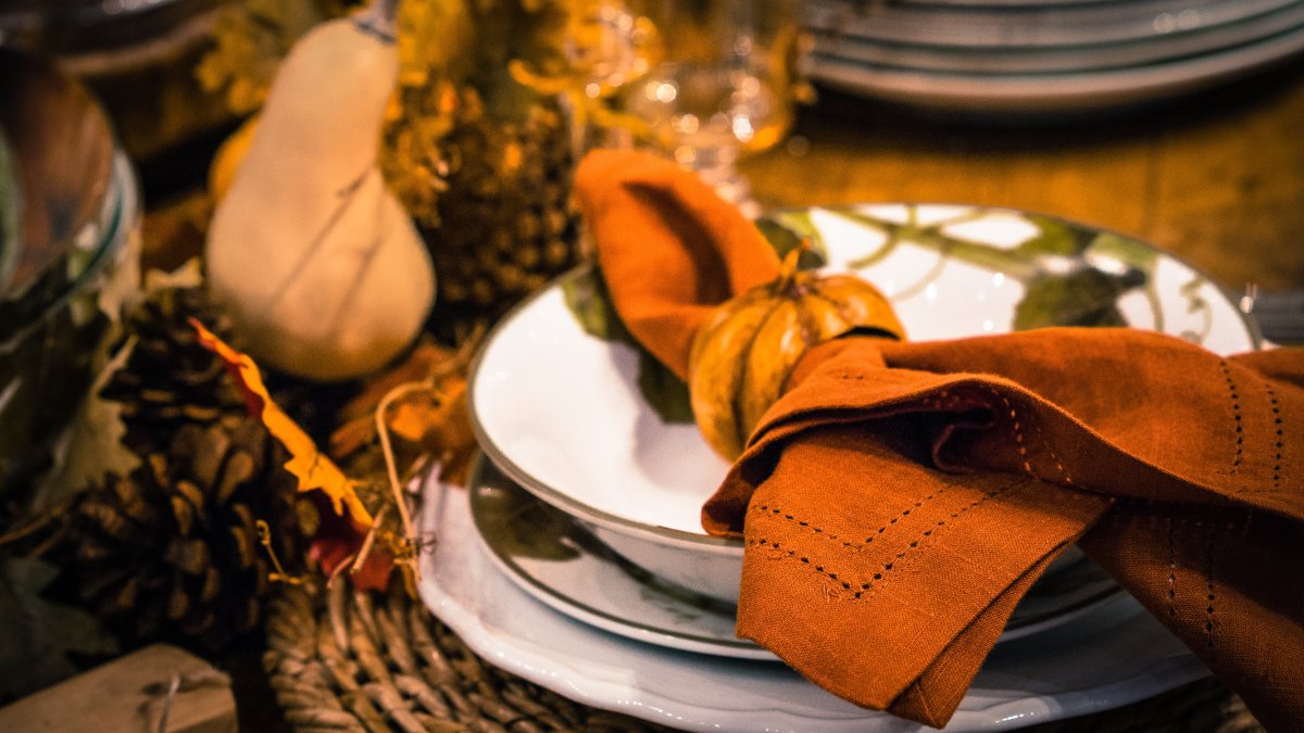 How to manage awkward conversations at Thanksgiving – NBC New York - Vimarsana News