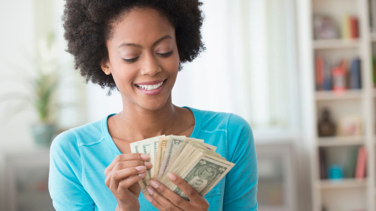 This strategy can help you meet those financial New Year's resolution goals, experts say - Vimarsana News