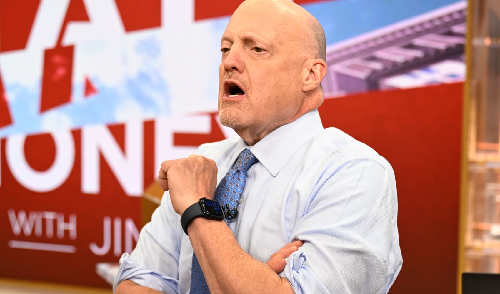 Jim Cramer's guide to investing: What does the Federal Reserve do?