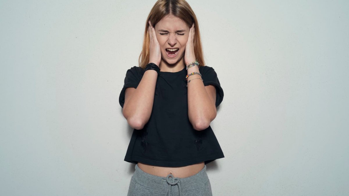 Here's the perfect response to 'instantly' shut down passive-aggressive behavior, says public speaking expert – NBC New York - Vimarsana News