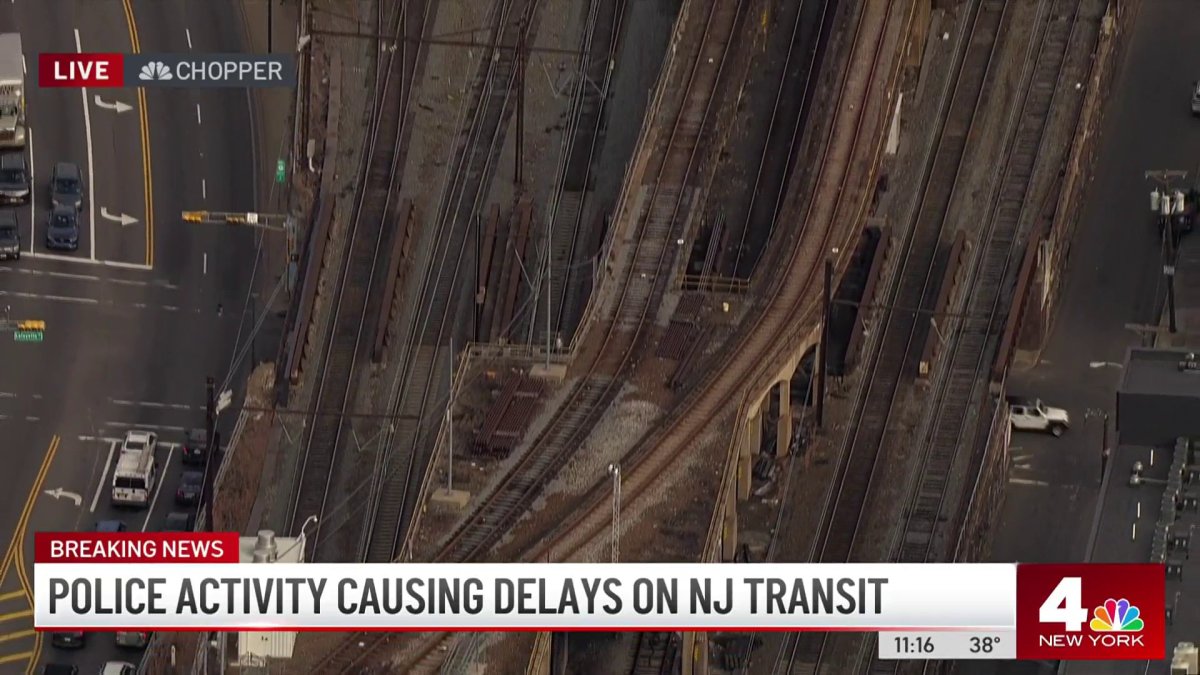 Police Activity At Newark Penn Disrupts Nj Transit Service Nbc New York