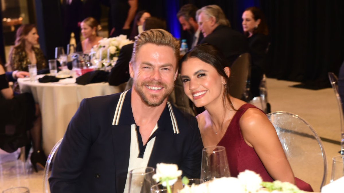 Derek Hough gives update on wife Hayley Erbert after 2nd surgery – NBC New York - Vimarsana News