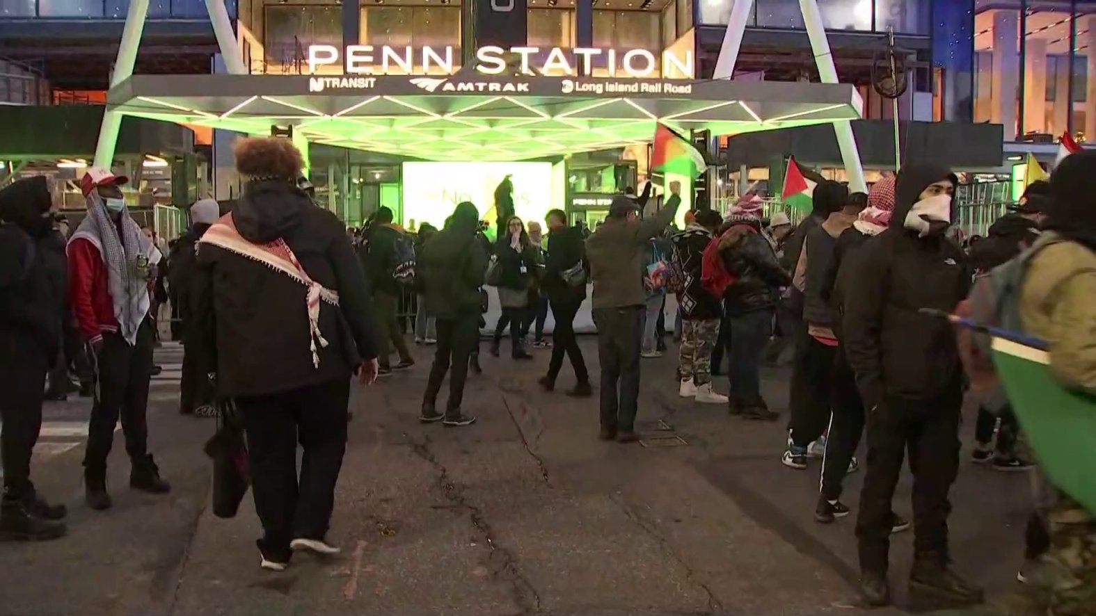 NYC News Pro Palestinian Demonstrators Rally Inside Penn Station s nyc-news-pro-palestinian-demonstrators-rally-inside-penn-station-s