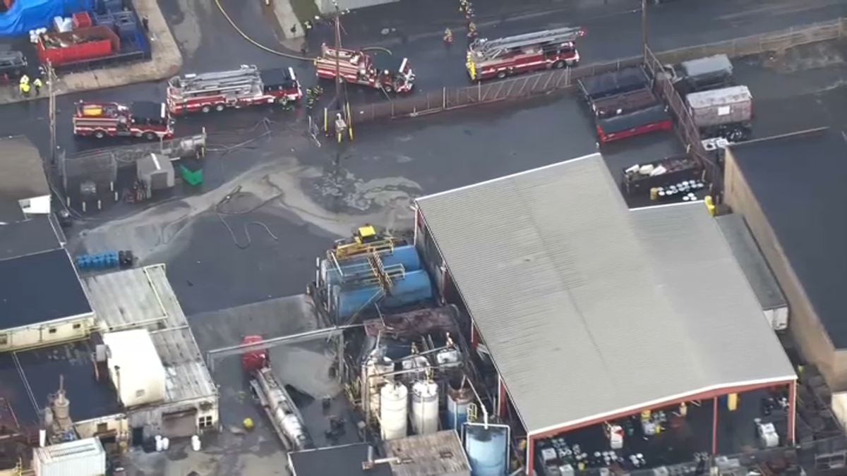 Explosion, major fire reported at company in Bridgeport, Conn.