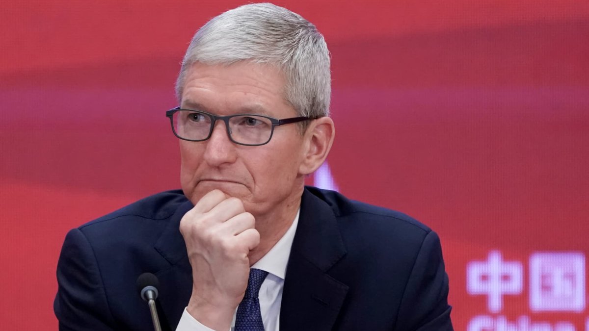 Apple shares slip more than 3% after Barclays downgrade - Vimarsana News