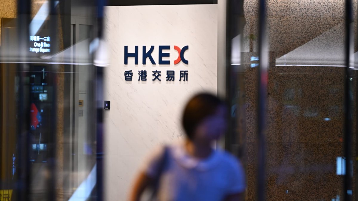 Asia markets start year mixed, China markets open lower as factory activity slumps further - Vimarsana News
