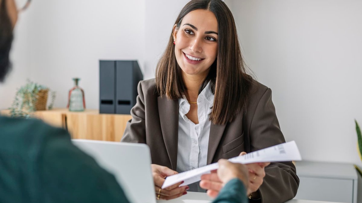 Don't write a cover letter unless you're in a few very specific scenarios, says ex-Disney recruiter - Vimarsana News
