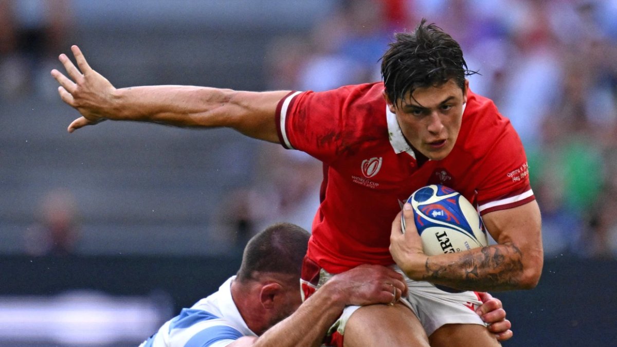 Welsh rugby star Louis Rees-Zammit discusses NFL dream – NBC New York