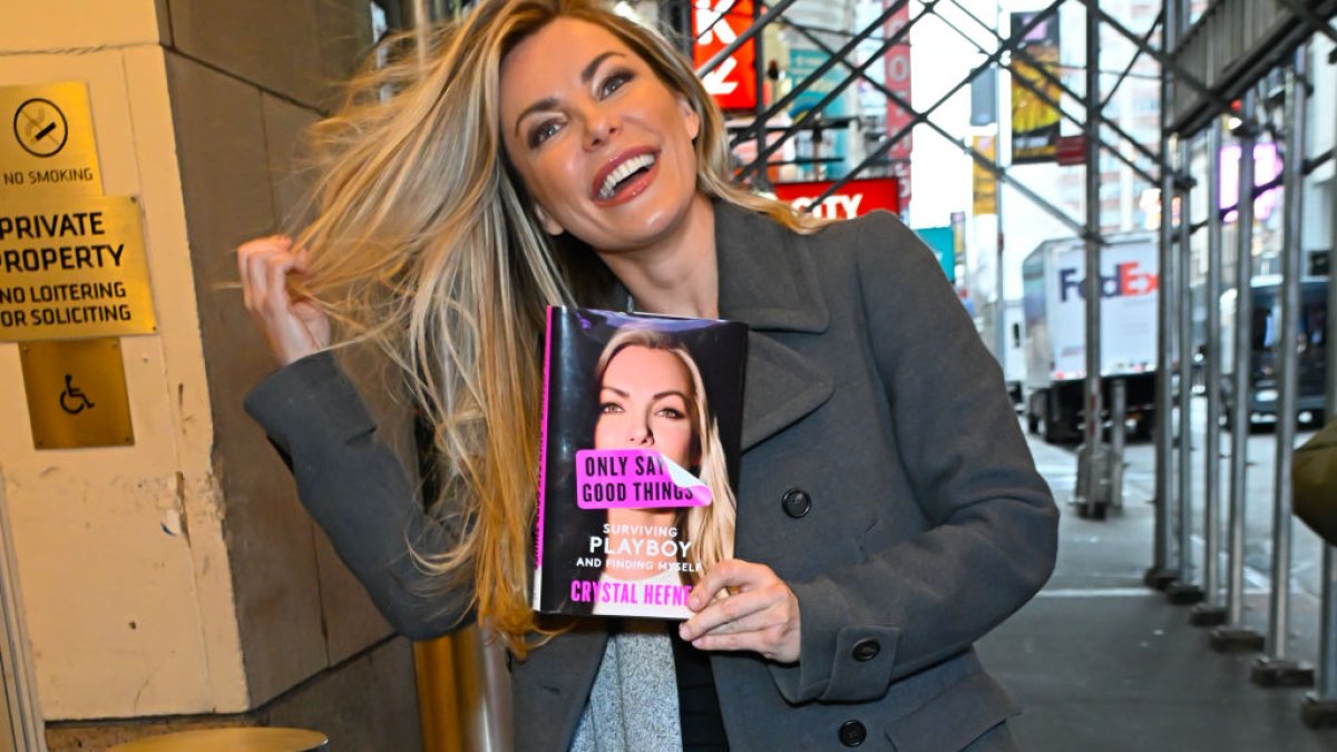 Crystal Hefner details 'traumatic' marriage to Hugh Hefner in new book – NBC New York - Vimarsana News