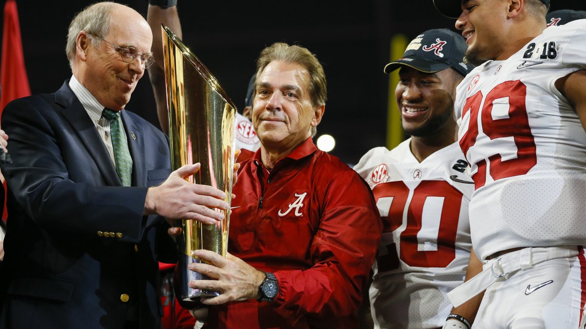 College football world reacts as Alabama’s Nick Saban retires – NBC New ...