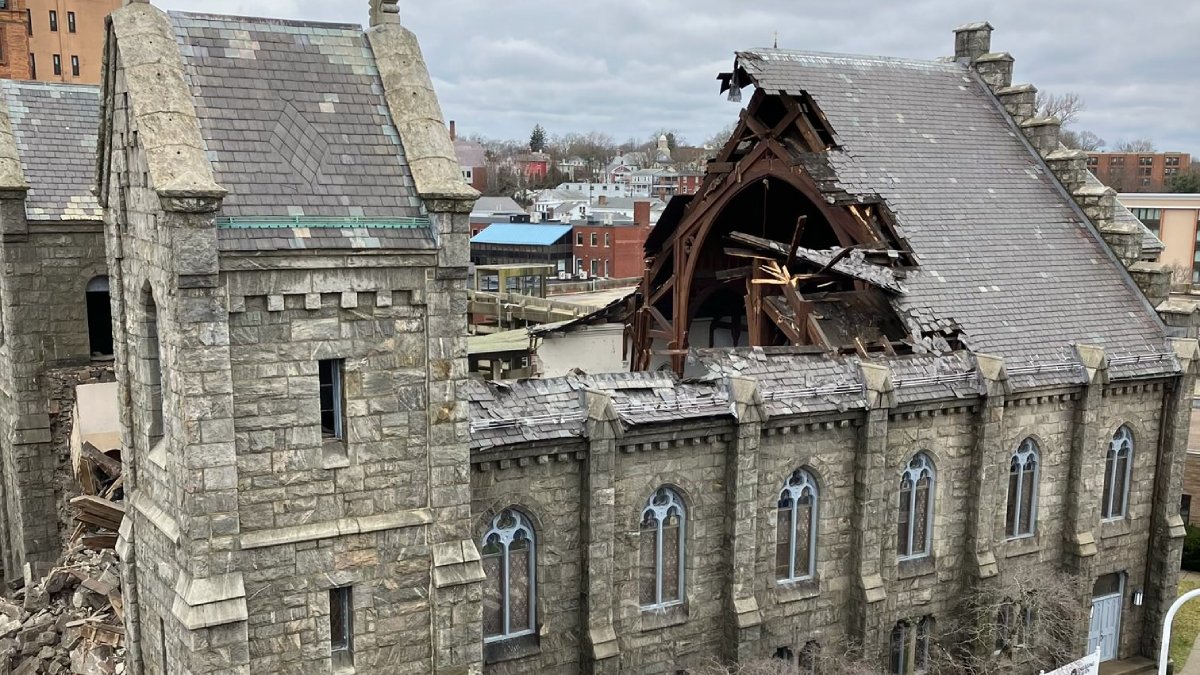 OT/MISC - Today's little vid: New London, CT, church steeple collapses ...