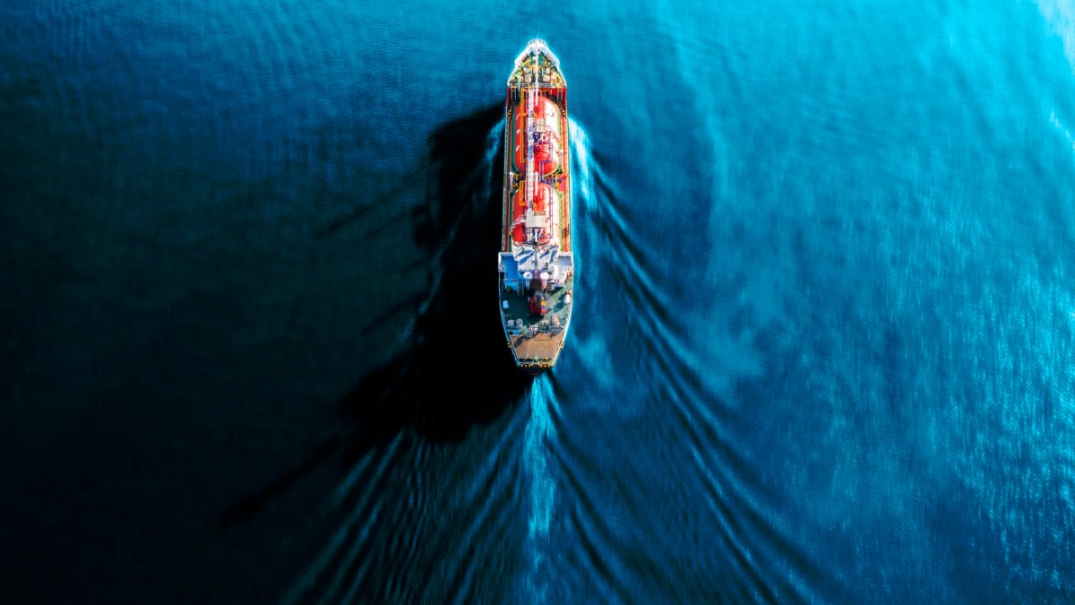 Houthis claim 'catastrophic' attack in Red Sea that prompted crew to abandon ship – NBC New York - Vimarsana News