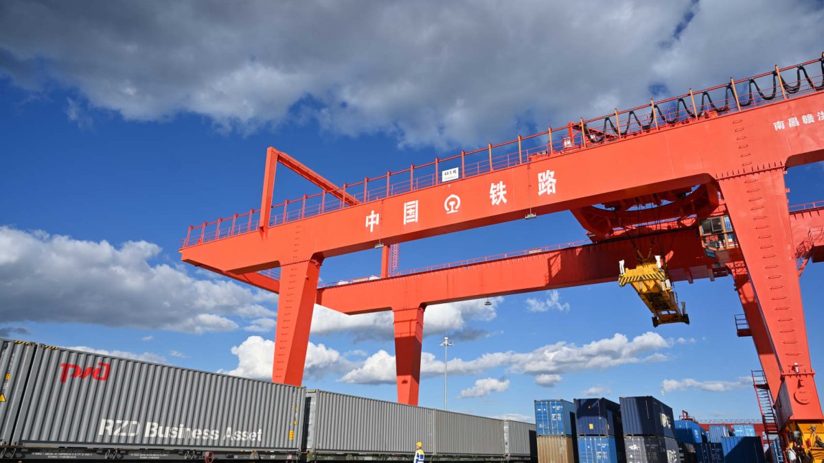 Demand for shipments from China via rail through Russia has 'skyrocketed' since the Red Sea attacks – NBC New York - Vimarsana News