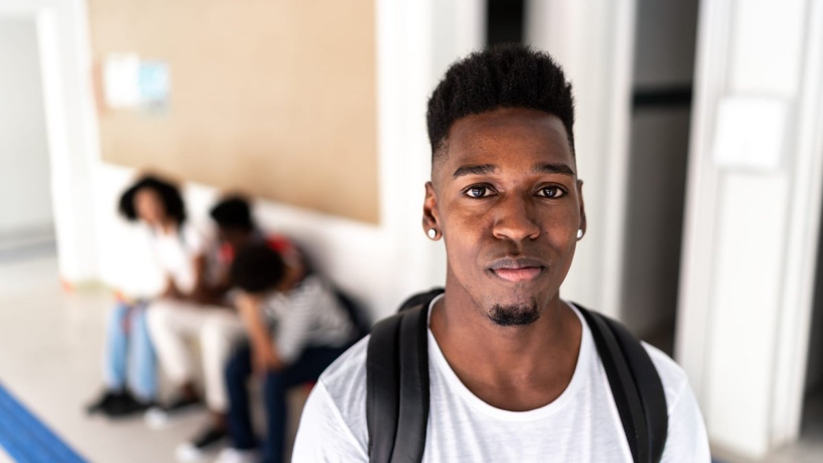 The racial wage gap starts as early as 16 for Black workers—and results in 'a lifetime of consequences,' says expert – NBC New York - Vimarsana News