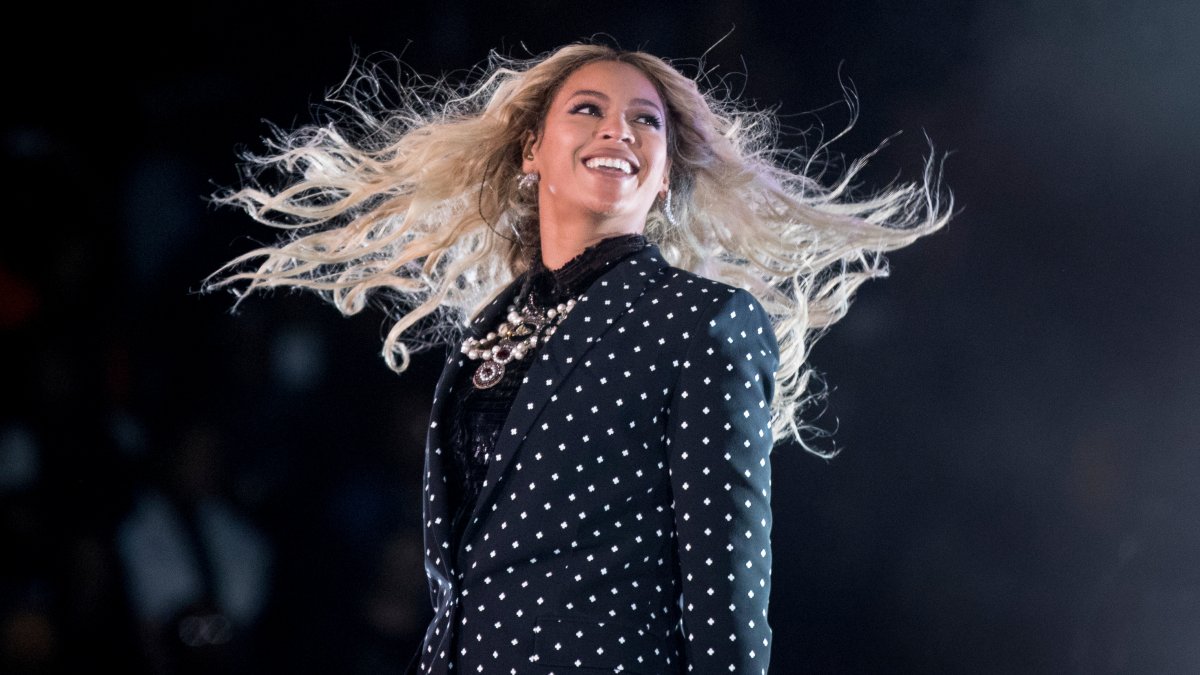 Oklahoma country radio station reverses decision not to play Beyoncé's country song – NBC New York - Vimarsana News