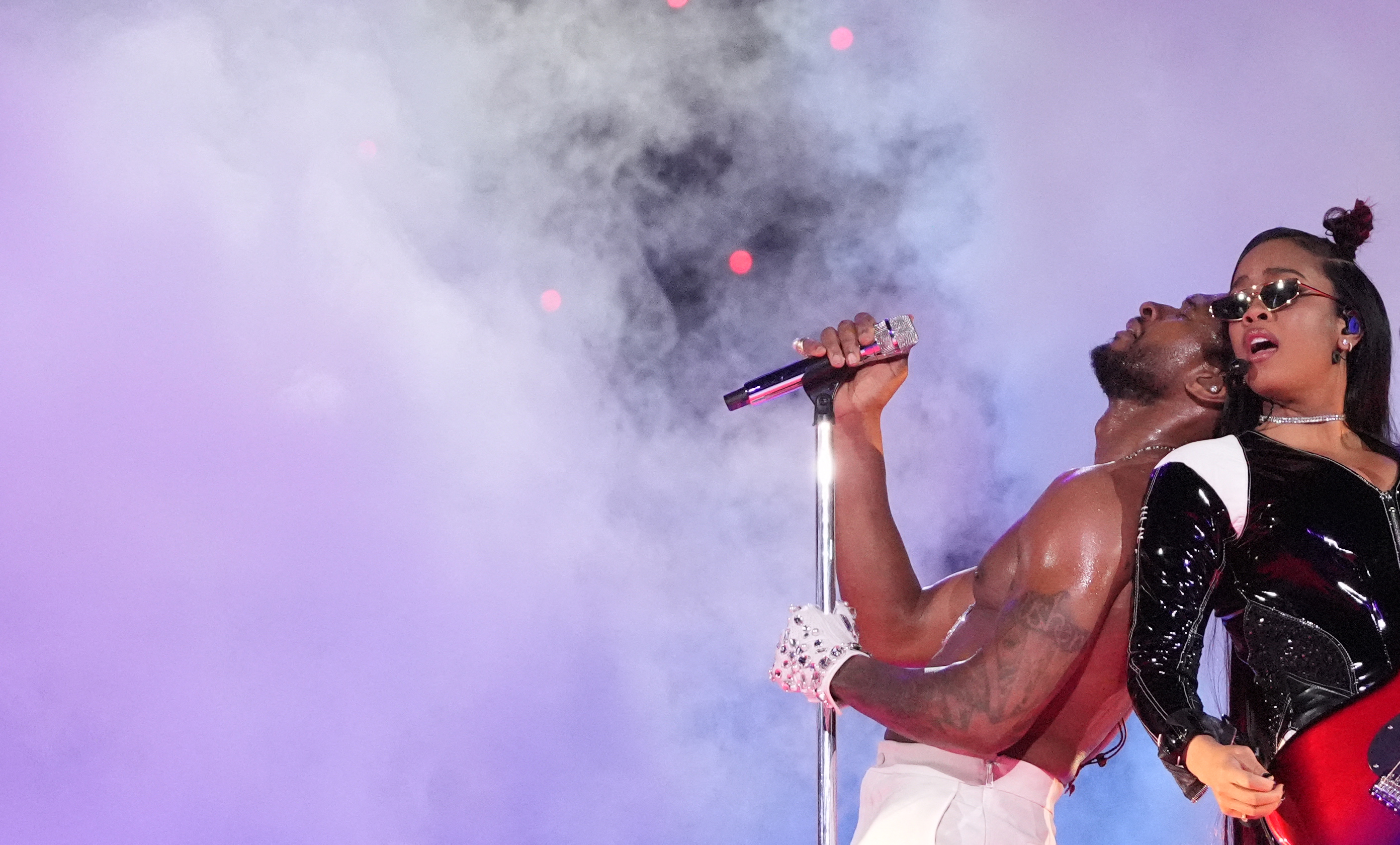 Who performed with Usher during Super Bowl halftime show? NBC New York