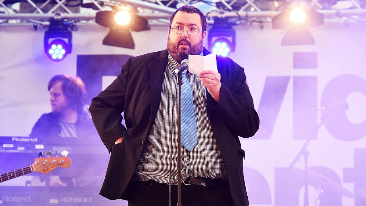 Ewen MacIntosh, star of UK version of 'The Office,' dies at 50 – NBC New York - Vimarsana News