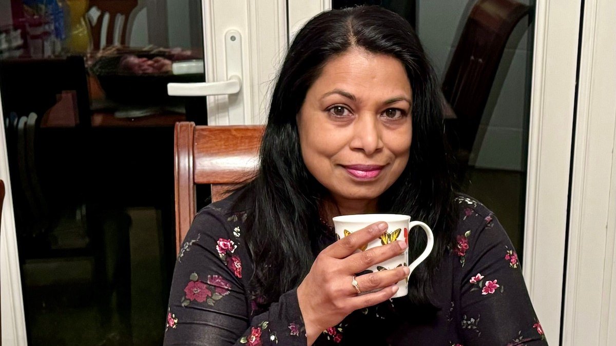 UK doctor’s lost diamond ring found in scrubs at a hospital 100 miles