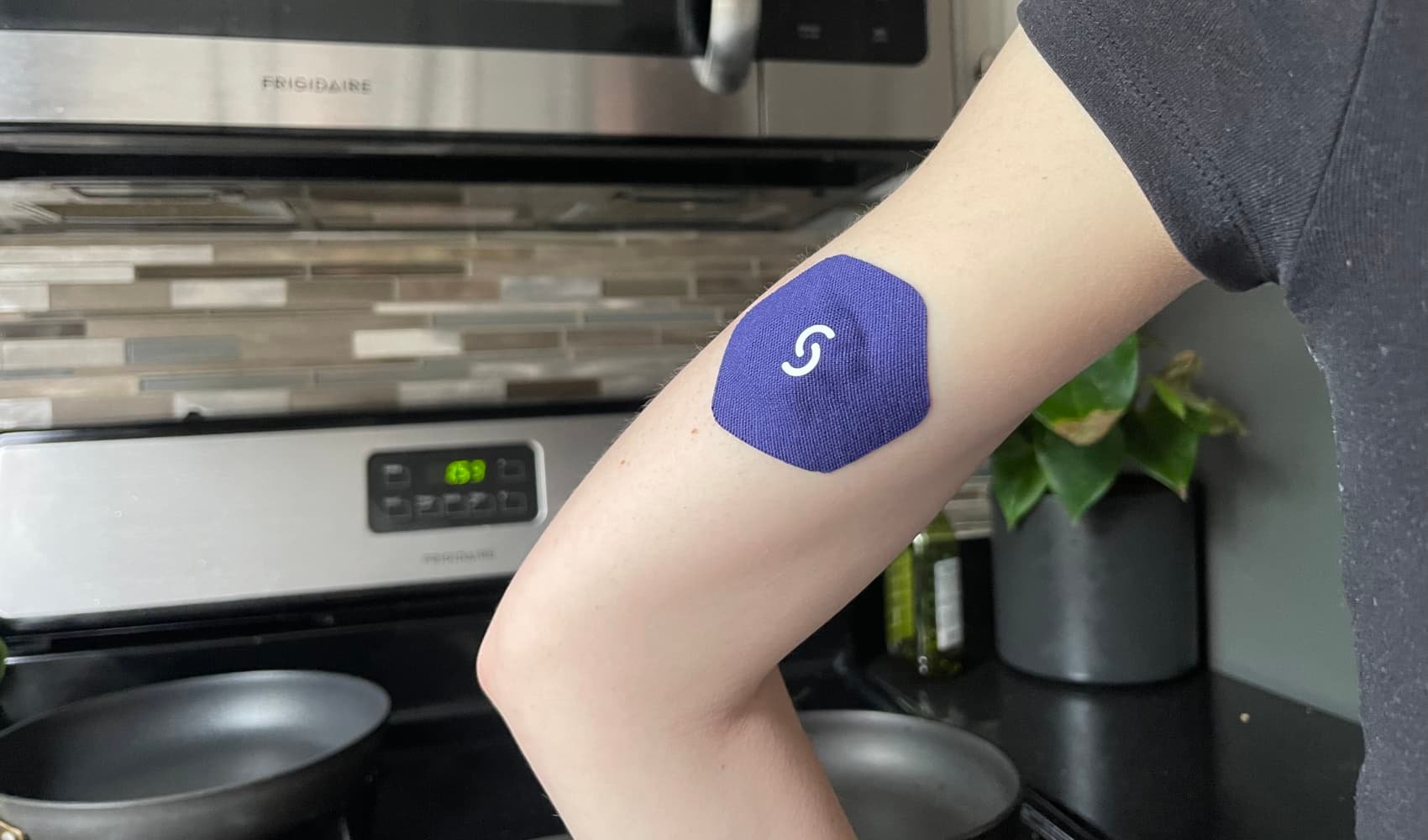 Signos uses a glucose monitor patch and AI to help you eat healthier. Here's what it's like - Vimarsana News