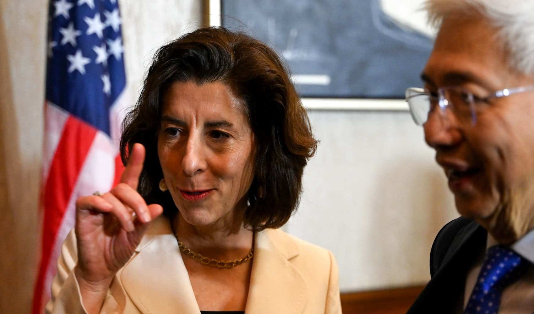 Raimondo says it's 'possible' for Chinese EVs to one day be on U.S. roads – NBC New York - Vimarsana News
