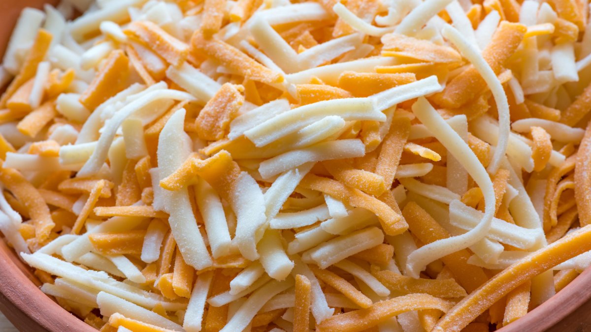 Shredded cheese recall over listeria concerns in 15 states affects food