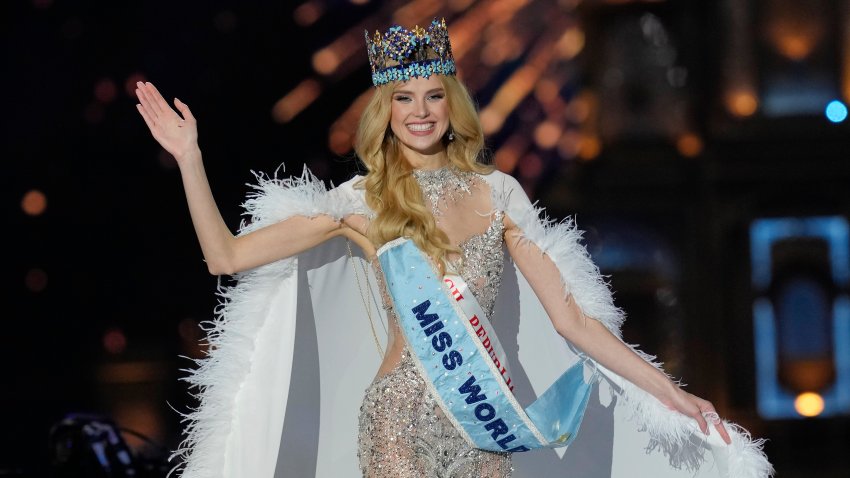 Krystyna Pyszková of Czech Republic waves after she was crowned Miss World