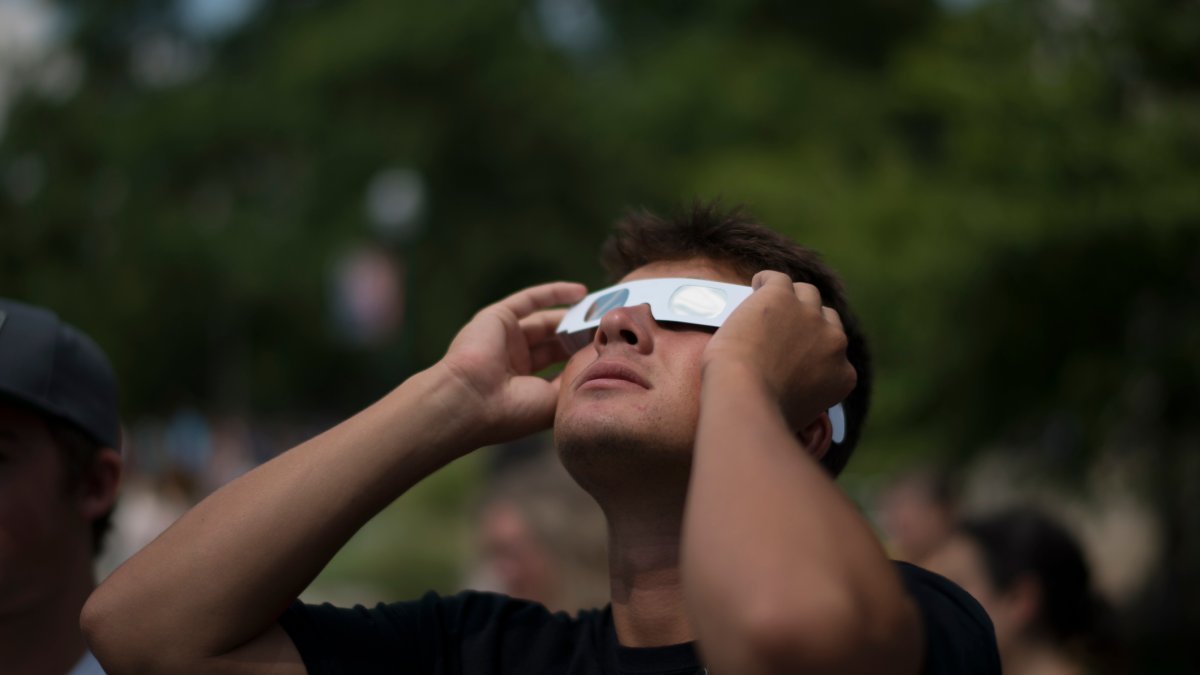 Free solar eclipse glasses in NY: where to get them – NBC New York - Vimarsana News