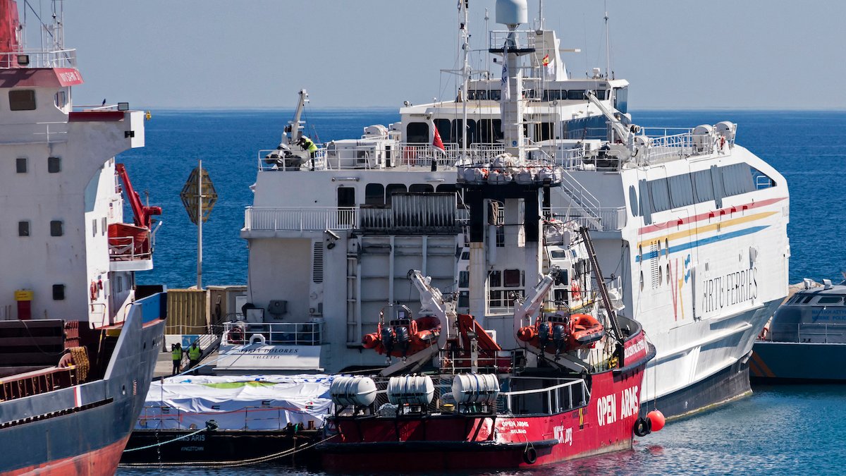 Gaza - A Ship With 200 Tons of Aid Approaches the Coast of Gaza
