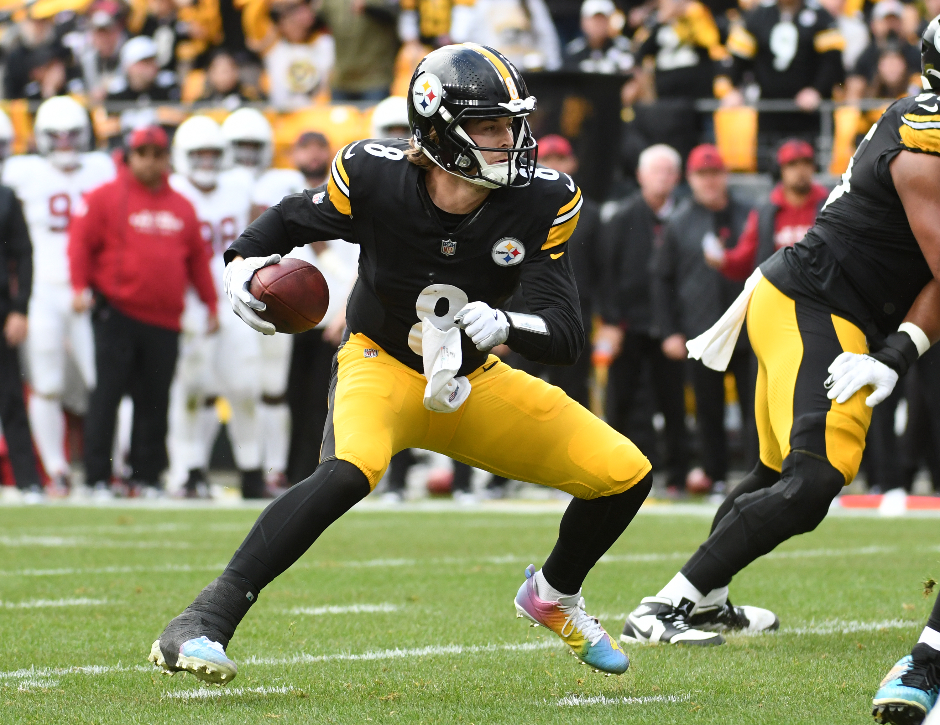 Eagles Trade For Steelers QB Kenny Pickett: Source – NBC New York