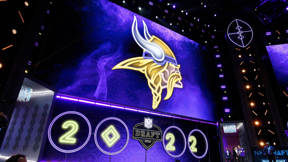 Vikings get Texans’ firstround pick in NFL draft trade NBC New York Vikings get Texans’ firstround pick in NFL draft trade NBC New York