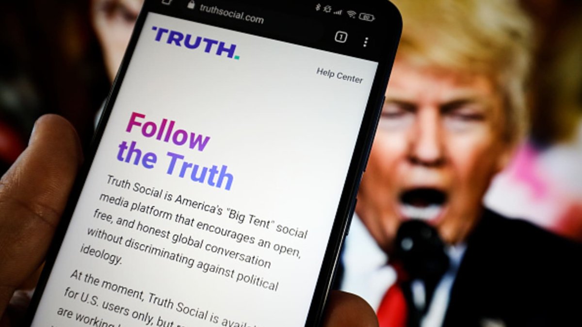 Trump tries to boost support for Truth Social as his media stock tanks ...