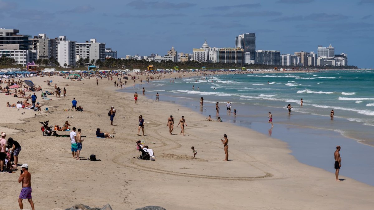 Miami is 'ground zero' for climate risk. People are moving to the area and building there anyway – NBC New York - Vimarsana News