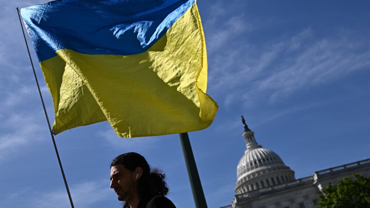 Ukraine war live updates: Relief in Kyiv as Biden set to sign U.S. aid package; Russian official detained on bribe allegations - Vimarsana News