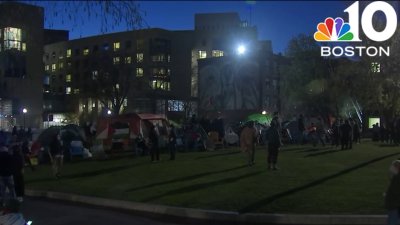 Police presence grows at pro-Palestinian encampment at Northeastern