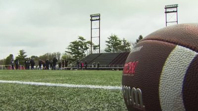 First all-women's tackle football team in Conn. takes the field