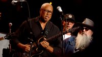 Yankees legend Bernie Williams to make debut with New York Philharmonic