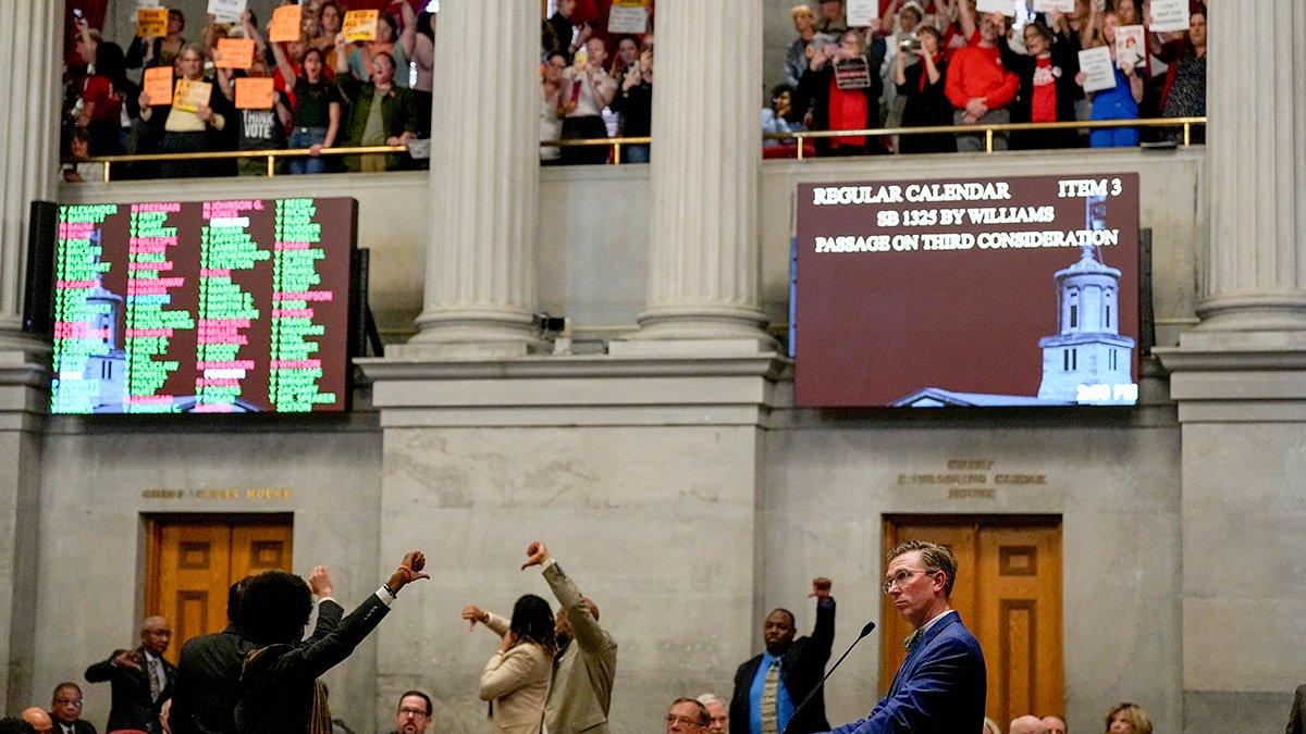 Tennessee lawmakers pass bill that would allow teachers to carry guns – NBC New York - Vimarsana News