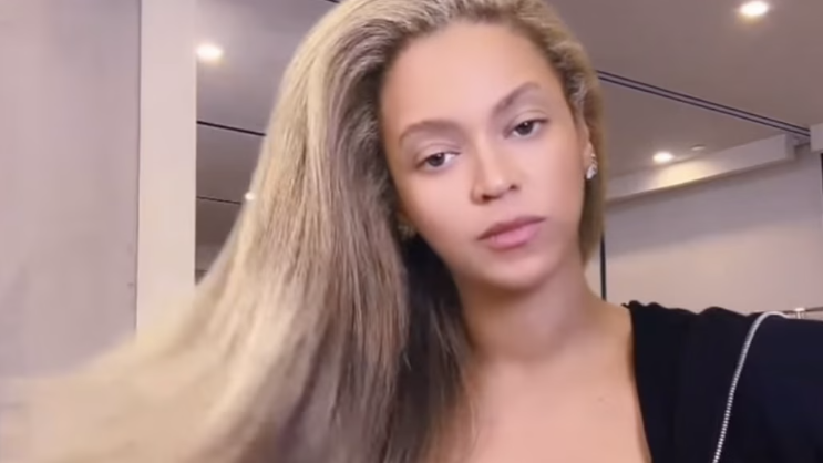 Beyoncé shares rare look at her natural hair with wash day routine ...