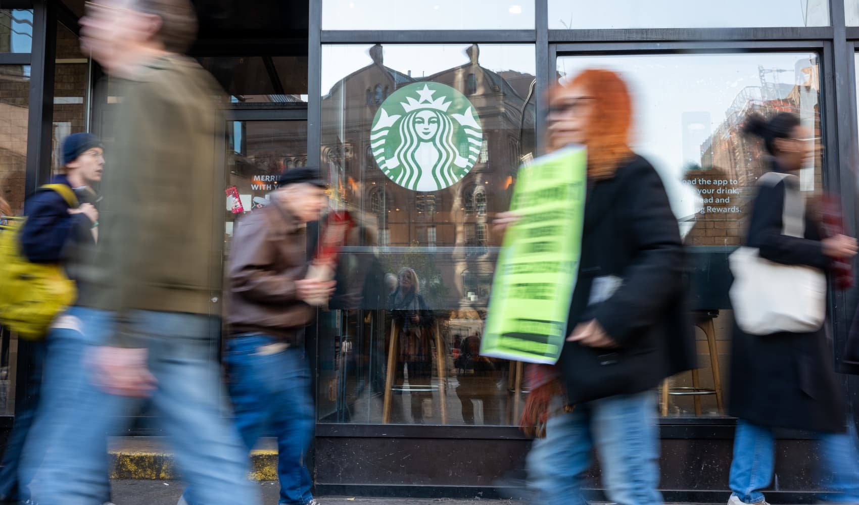 Starbucks is set to resume union negotiations as it confronts issues at its stores - Vimarsana News