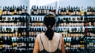 How to buy a great bottle of wine—and which ones to ‘stay completely away from,’ according to a sommelier