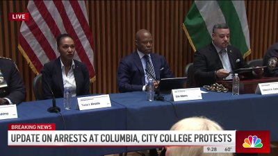 Mayor Adams briefs press on protests at NYC college campuses