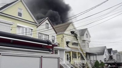 Large fire in NJ leaves 17 people without homes