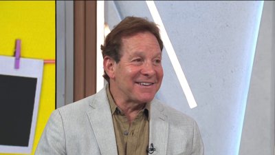 Steve Guttenberg takes ‘Time To Thank'
